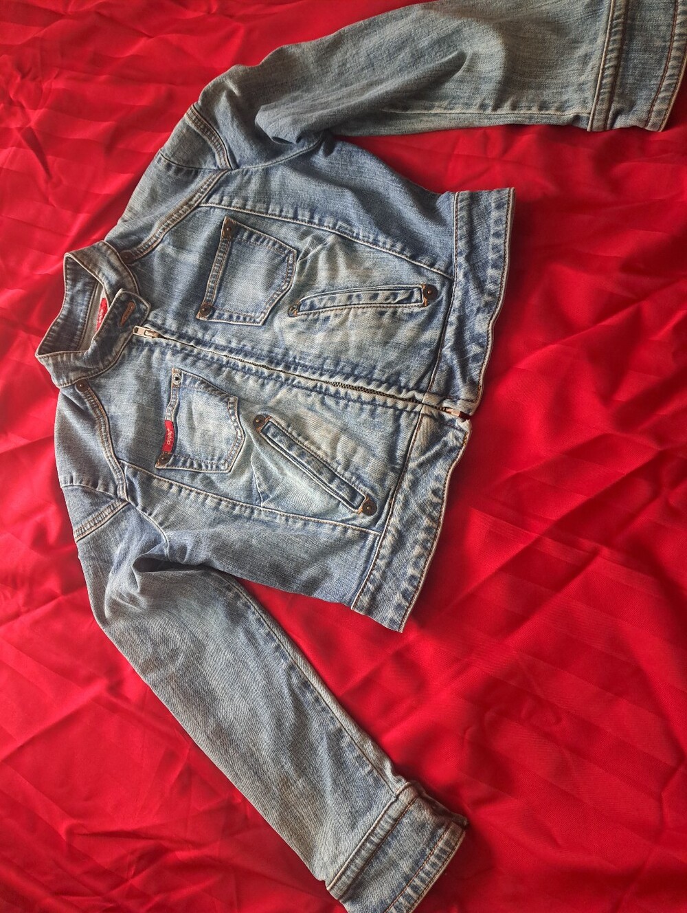 Guess Women’s Light Blue Denim Jacket - Unbranded Zipper Along The Arm